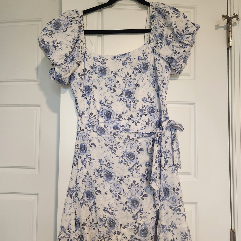 Trixxi Floral Puff Sleeve Midi Dress